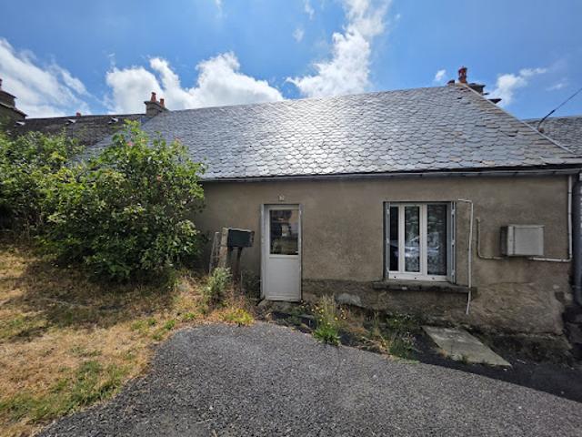 Maison vente à Apchon, Cantal