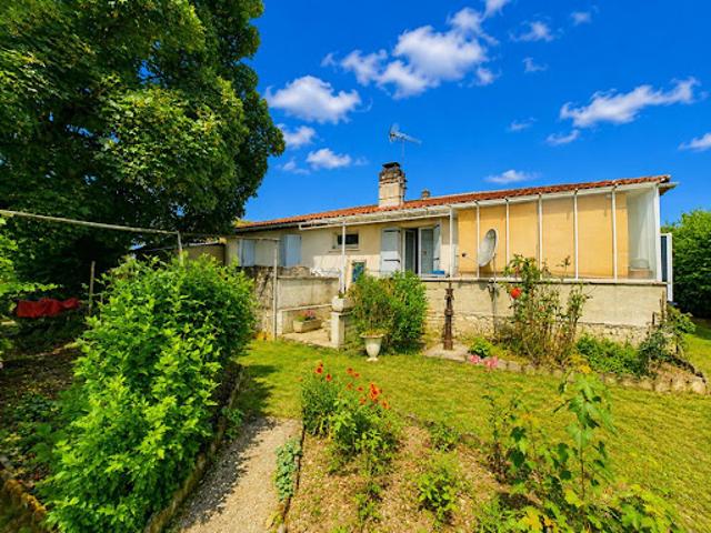 Maison vente à Confolens, Montignac-charente