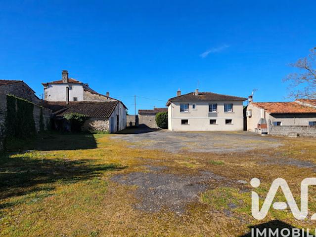 Maison vente à Confolens, Juillé