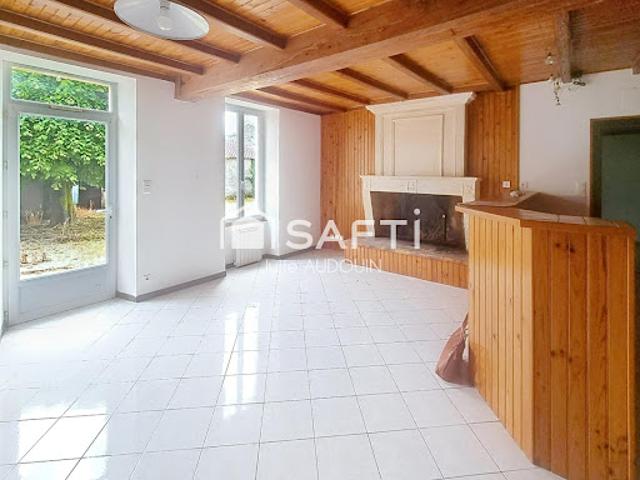 Maison vente à Saint-Jean-d'Angély, Nouvelle-Aquitaine