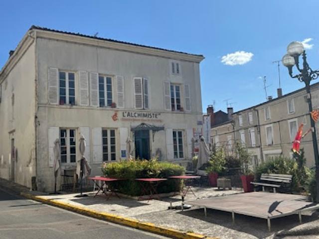Maison vente à Cognac, Barbezieux-saint-hilaire