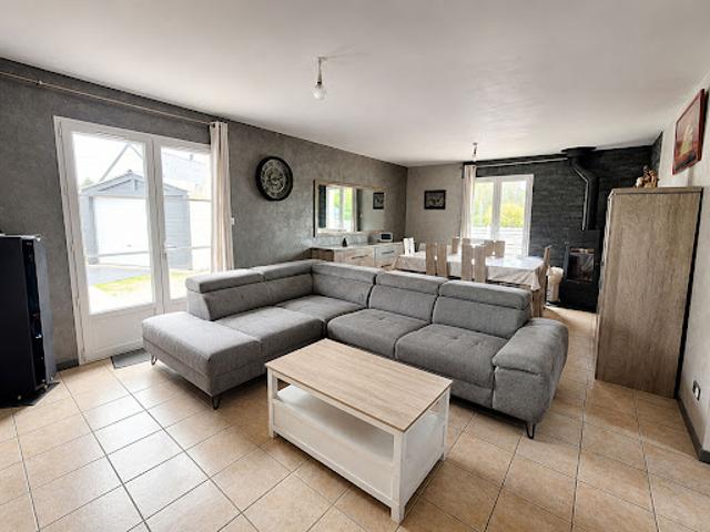 Maison vente à Angers, Soucelles