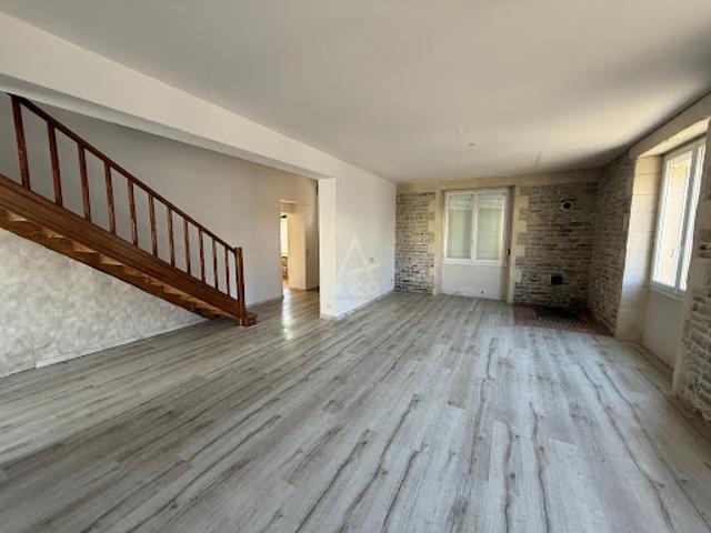 Maison vente à Confolens, Paizay-naudouin-embourie
