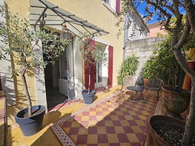 Maison vente à Nîmes, Aigues-mortes