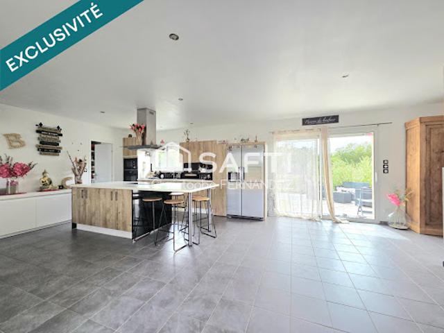 Maison vente à La Croix, Cartelègue