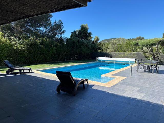 Maison vente à Arrondissement de Toulon, Le Beausset