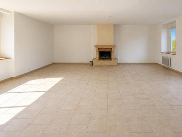 Maison vente à Le Mans, Changé
