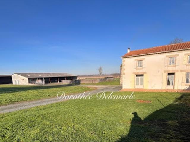 Maison vente à Saint-Jean-d'Angély, Saint-pierre-de-l'ile