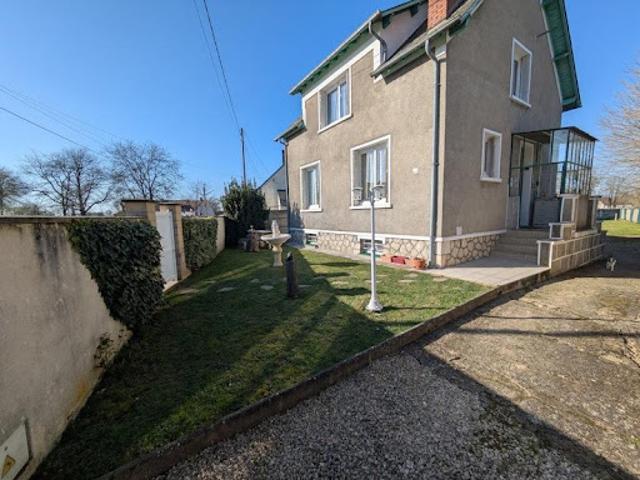 Maison vente à Bourges, Civray