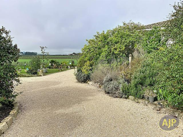 Maison vente à Jonzac, Jarnac-champagne
