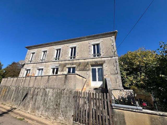 Maison vente à Nontron, Javerlhac-et-la-chapelle-saint-robert