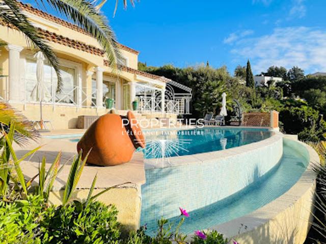 Maison vente à Arrondissement de Toulon, La Londe-les-maures