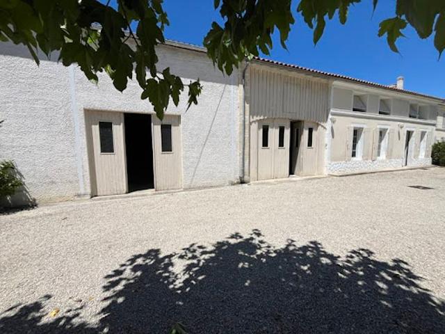 Maison vente à Saint-Jean-d'Angély, Matha