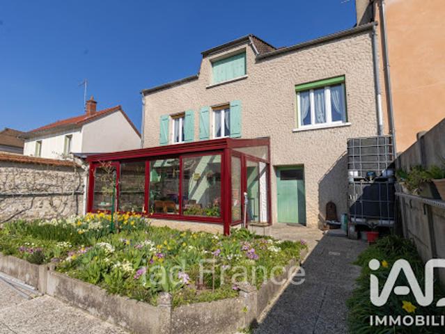 Maison vente à Saint-Germain-en-Laye, Maule