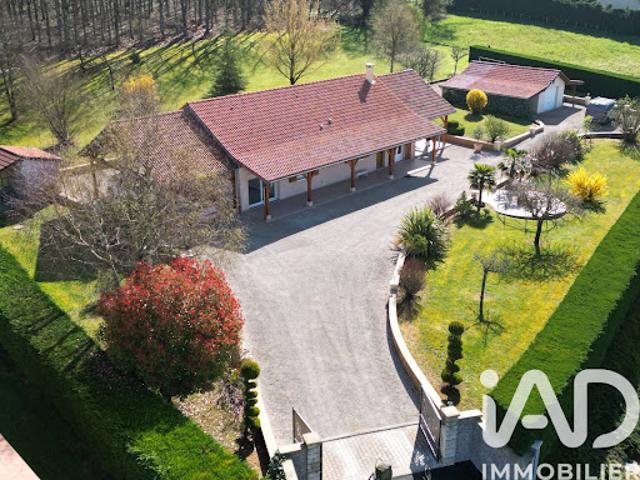 Maison vente à Louhans-Châteaurenaud, Sainte-croix