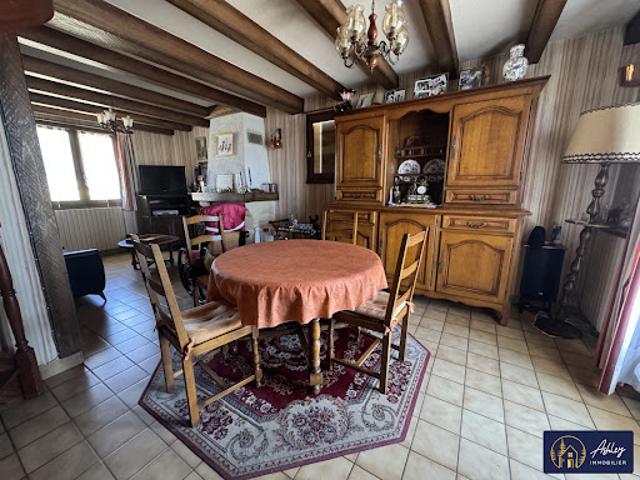 Maison vente à Mauriac, Saignes