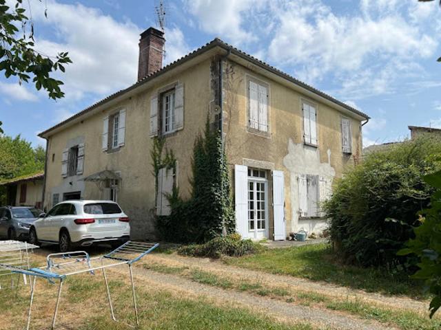 Maison vente à Rochechouart, Nouvelle-Aquitaine