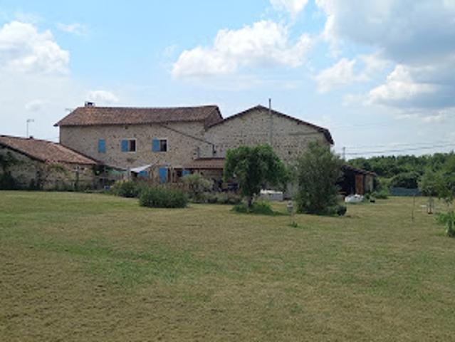 Maison vente à Confolens, Cellefrouin