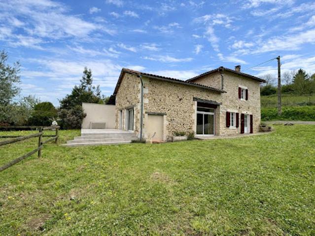 Maison vente à Confolens, Vitrac-saint-vincent