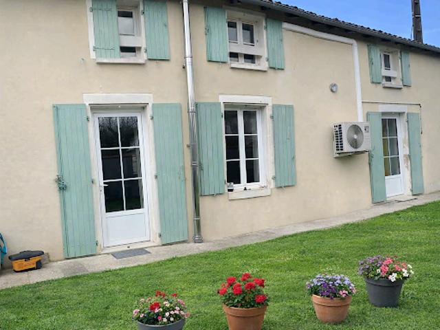 Maison vente à Saint-Jean-d'Angély, Matha