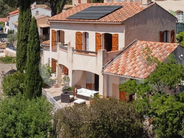 Maison vente à Arrondissement de Toulon, Le Revest-les-eaux