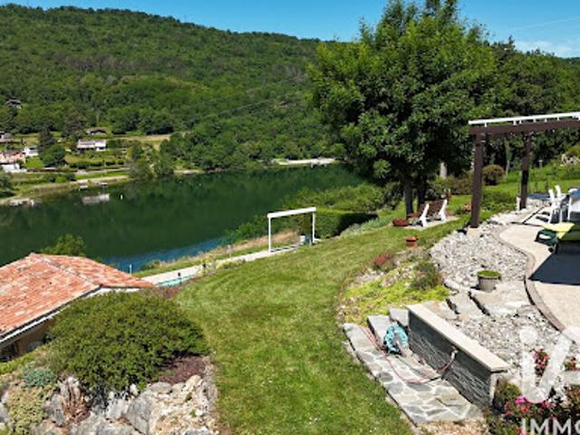 Maison vente à Nantua, Port