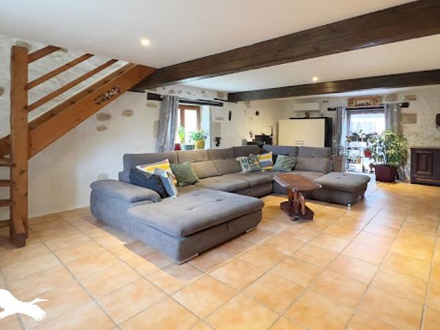 Maison vente à Confolens