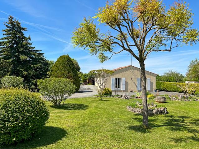 Maison vente à Saint-Jean-d'Angély, Louzignac