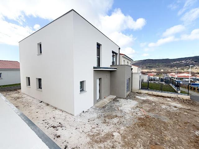 Maison vente à Clermont-Ferrand, Vic-le-comte