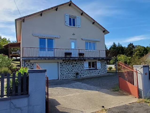 Maison vente à Lussac, Étagnac