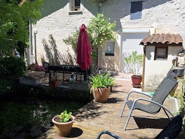 Maison vente à Condéon, Le Petit Maine