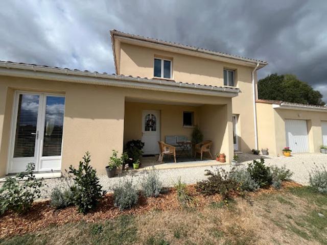 Maison vente à Confolens, Nouvelle-Aquitaine