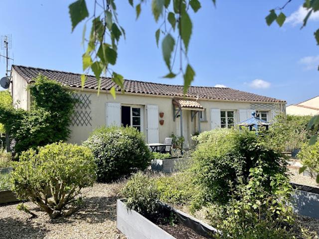 Maison vente à Saint-Jean-d'Angély, Vervant