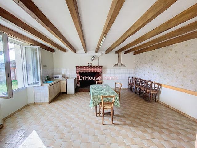 Maison vente à Aux Poumarets, Vouharte