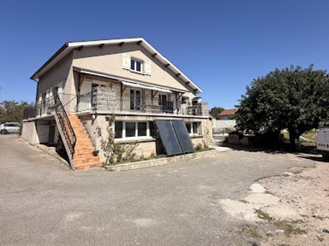 Maison vente à Le Village, Roiffieux