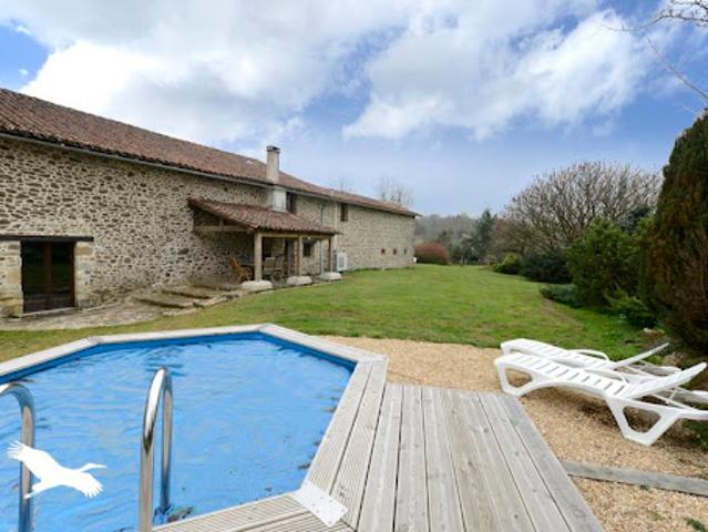 Maison vente à Confolens, Nouvelle-Aquitaine