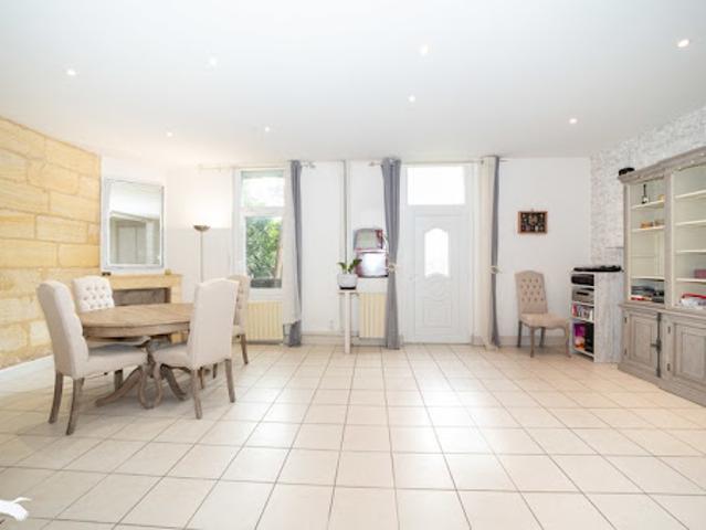 Maison vente à Saint-Seurin-sur-l'Isle, Gironde