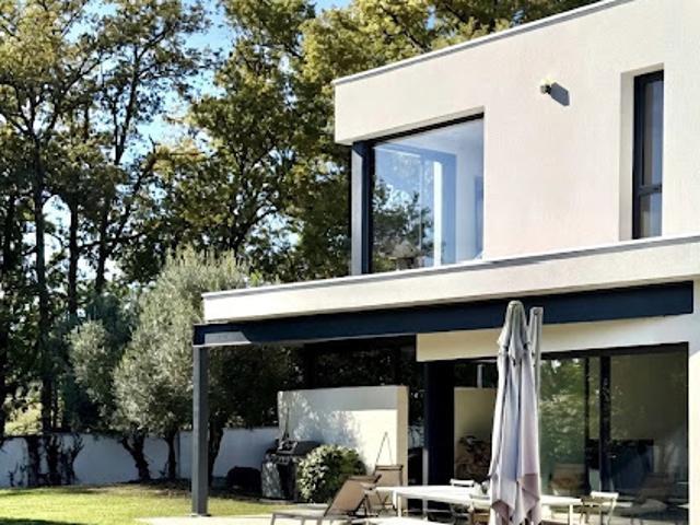 Maison vente à Bordeaux, Tresses