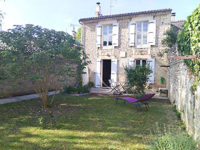 Maison vente à Saint-Jean-d'Angély, Asnières-la-giraud