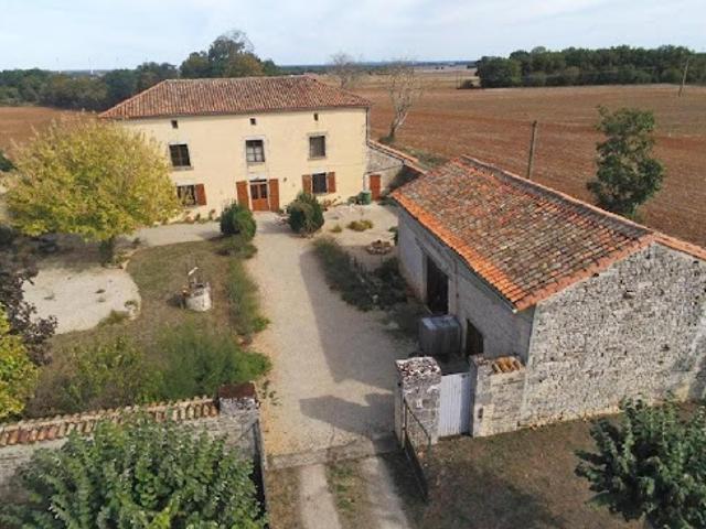 Maison vente à Les Moulins, Villefagnan