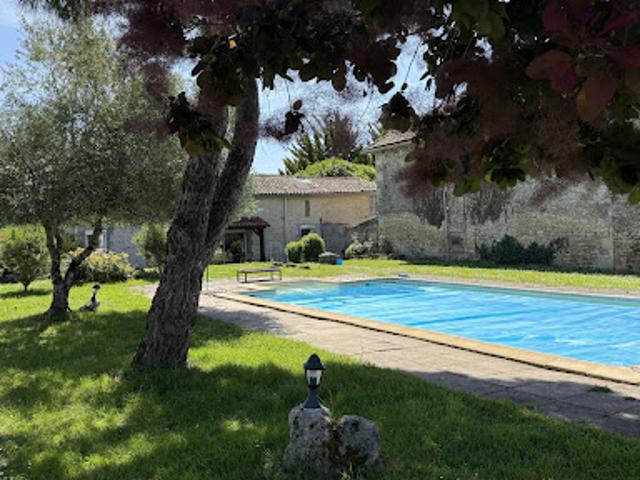 Maison vente à Confolens, Villefagnan