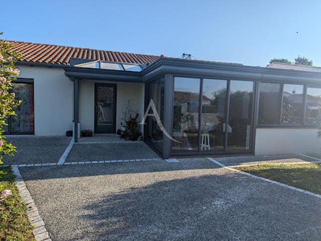 Maison vente à Échillais, Ville d'Enver