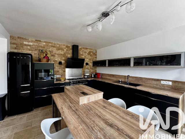 Maison vente à Fontainebleau, Poligny