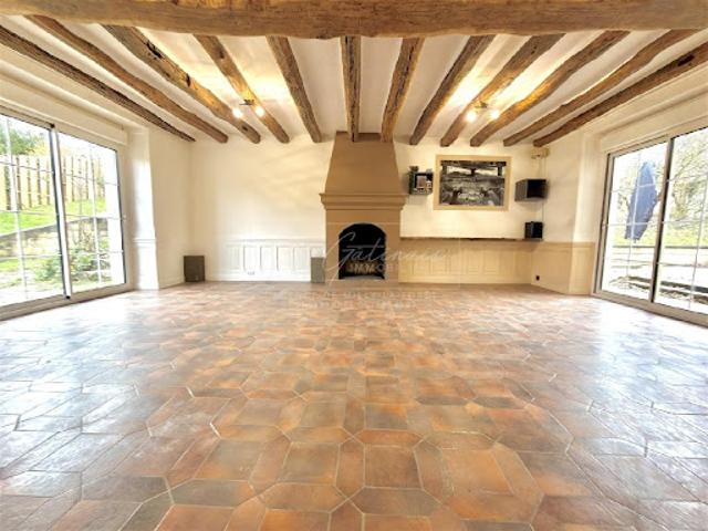 Maison vente à Évry, Maisse