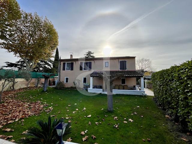 Villa vente à Saint-Étienne-du-Grès, Bouches-du-Rhône