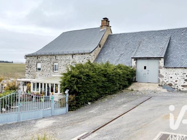Maison vente à Saint-Flour, Pradiers