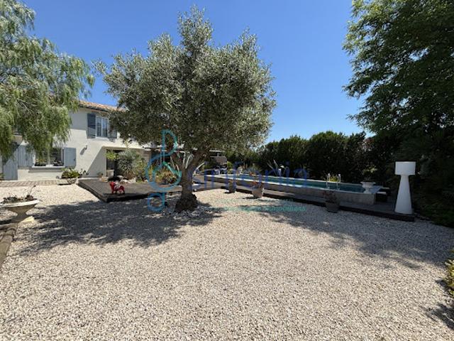 Ferme vente à Arles, Saintes-maries-de-la-mer