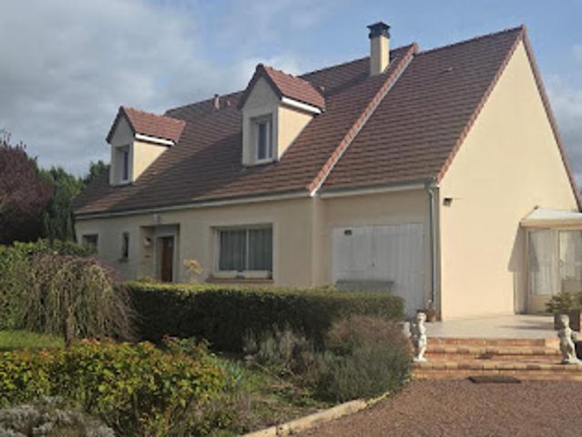Maison vente à Bourges, Arçay