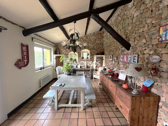 Maison vente à Arrondissement de Toulon, Le Castellet