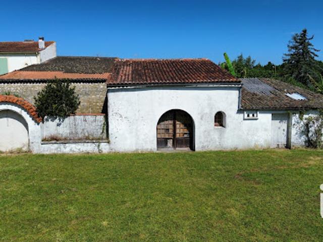 Maison vente à Cozes, Roussillon Maison vente à Cozes, Roussillon